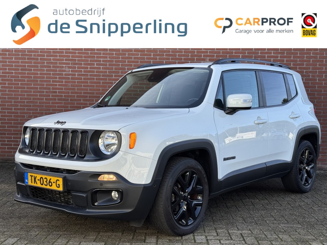 Jeep Renegade - 1.4 M.AIR Limited AUTOMAAT NAV ADAPT-CRUISE CARPLAY PDC LMV - AutoWereld.nl