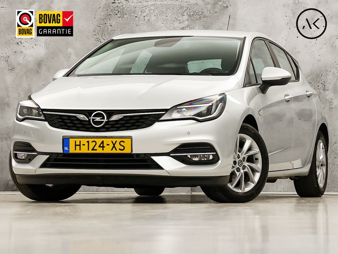 Opel Astra - 1.2 Sport (NAVIGATIE, CLIMATE, CAMERA, TREKHAAK, SPORTSTOELEN, CRUISE, LM VELGEN, ELEK PAK - AutoWereld.nl