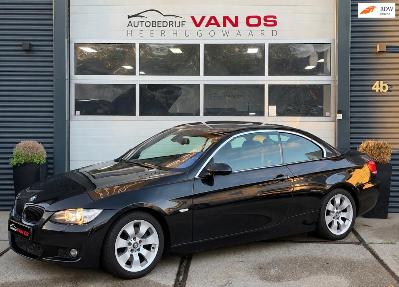 BMW 3-serie Cabrio - 325i l Xenon l Beeld l Leer l Actie ! - AutoWereld.nl