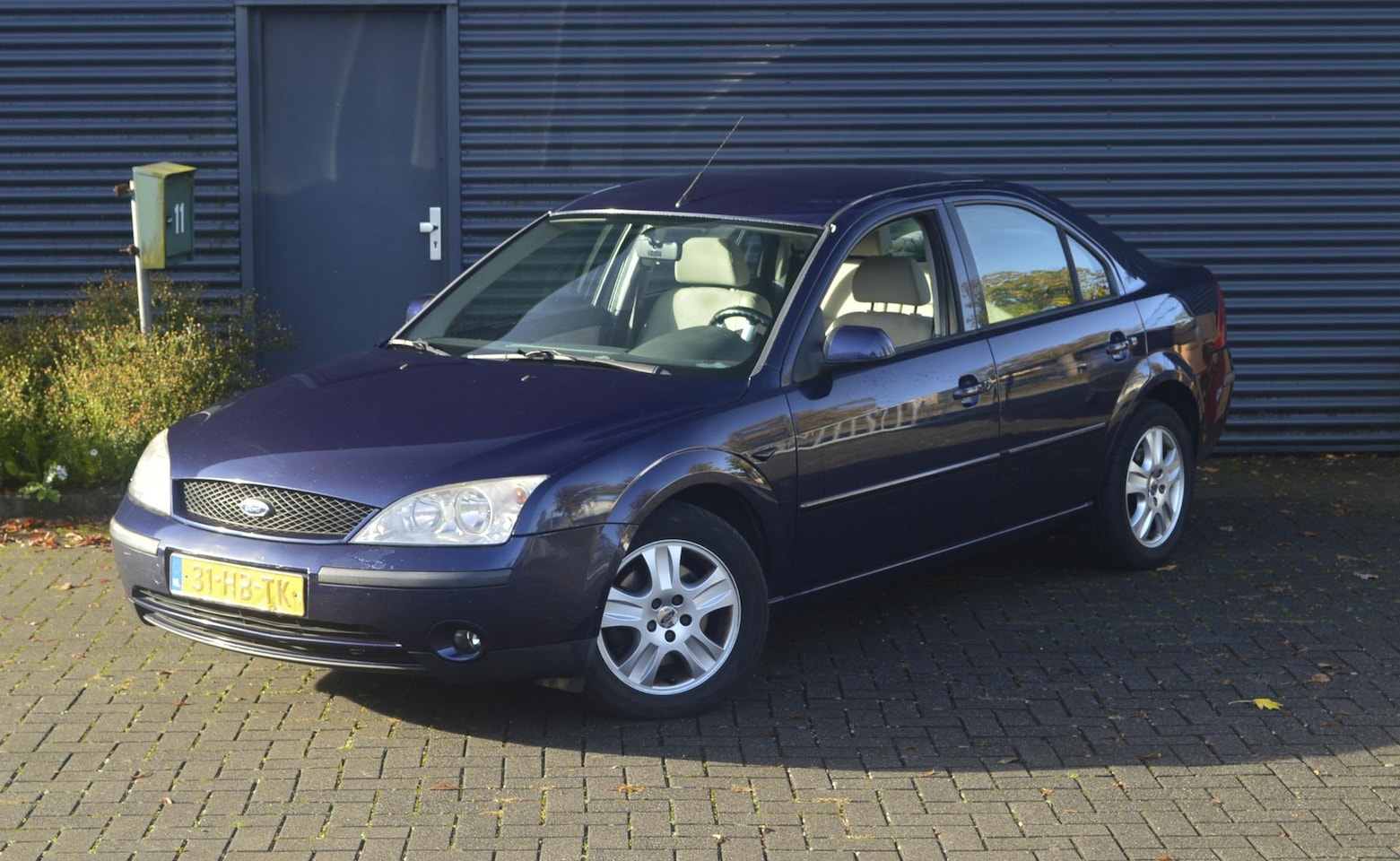 Ford Mondeo - 2.5 V6 Benzine Trend Inruil mogelijk - AutoWereld.nl