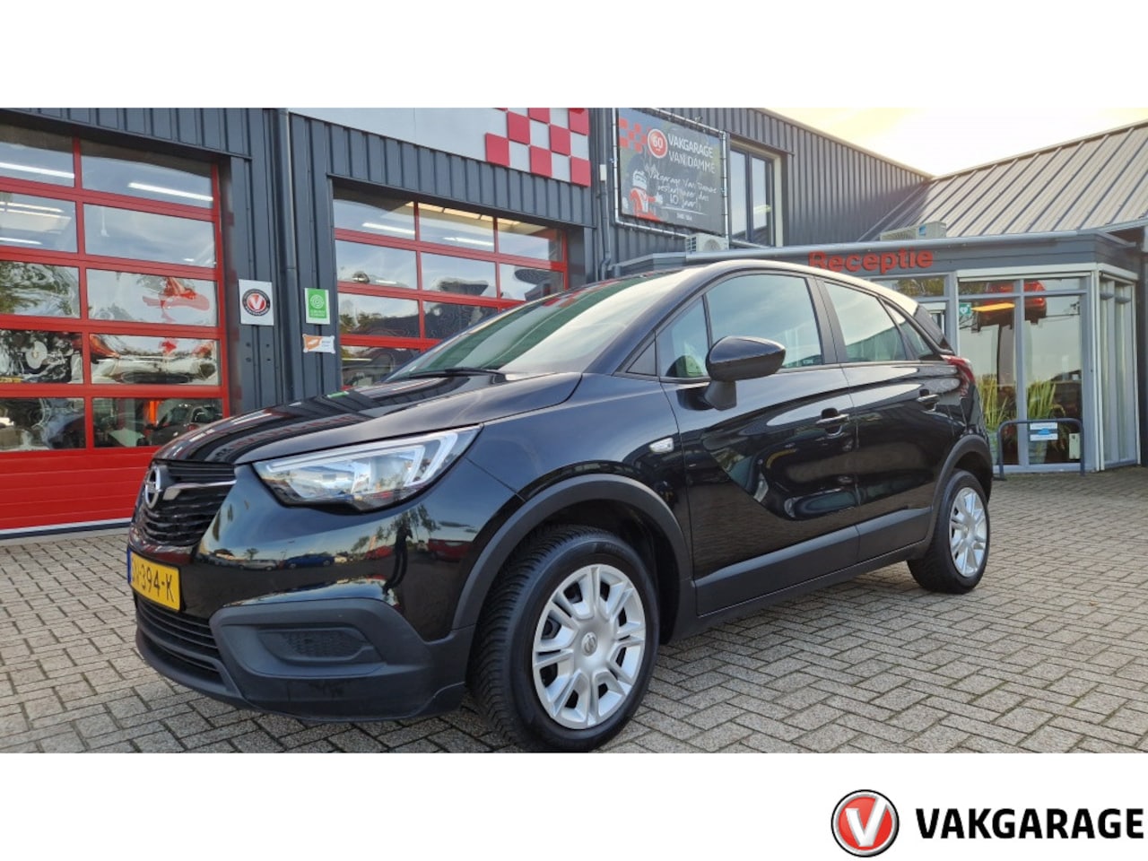 Opel Crossland X - 1.2 T. Online Ed. - AutoWereld.nl