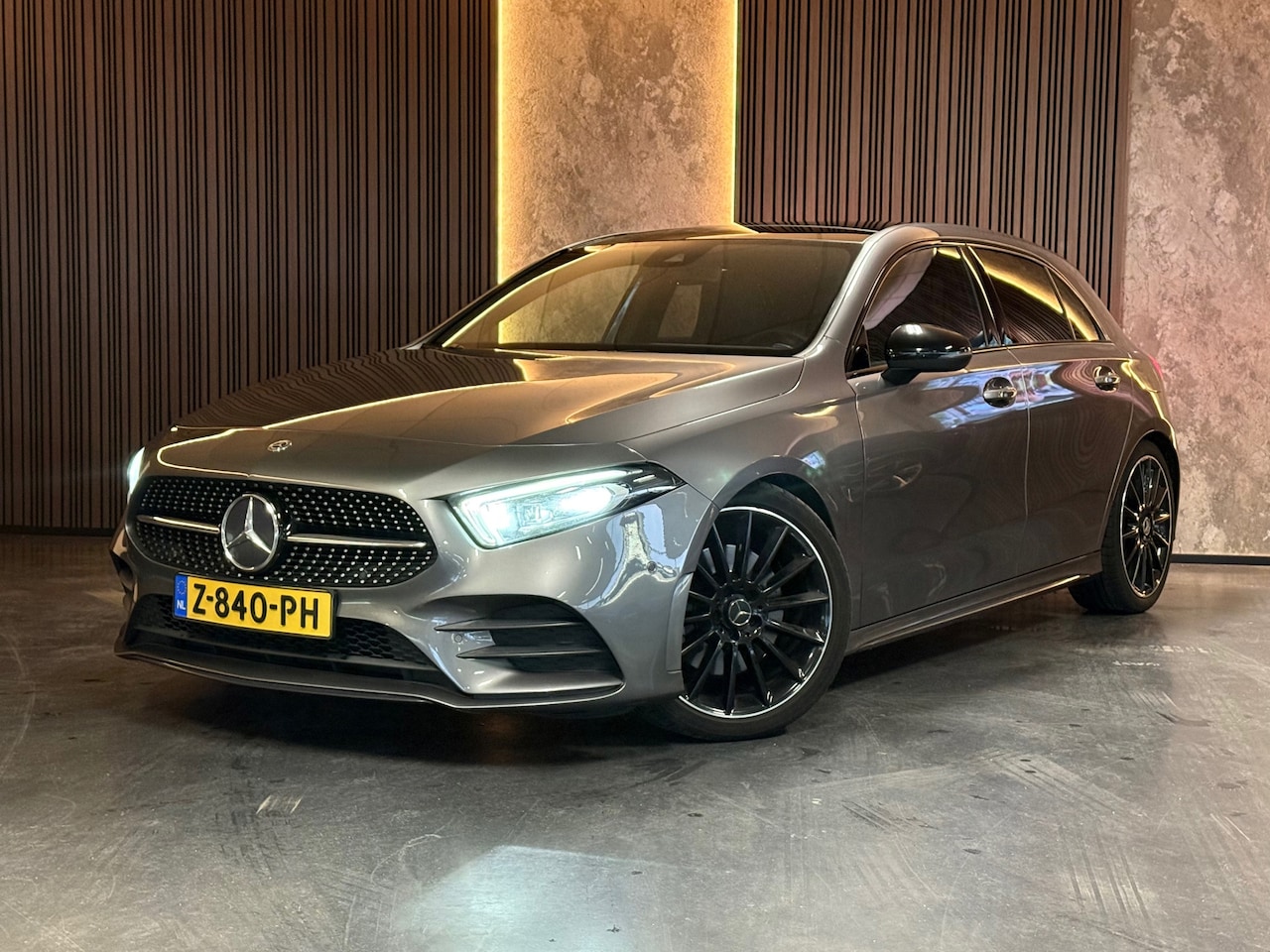 Mercedes-Benz A-klasse - 220 d Premium Plus PANO Camera SweerV - AutoWereld.nl