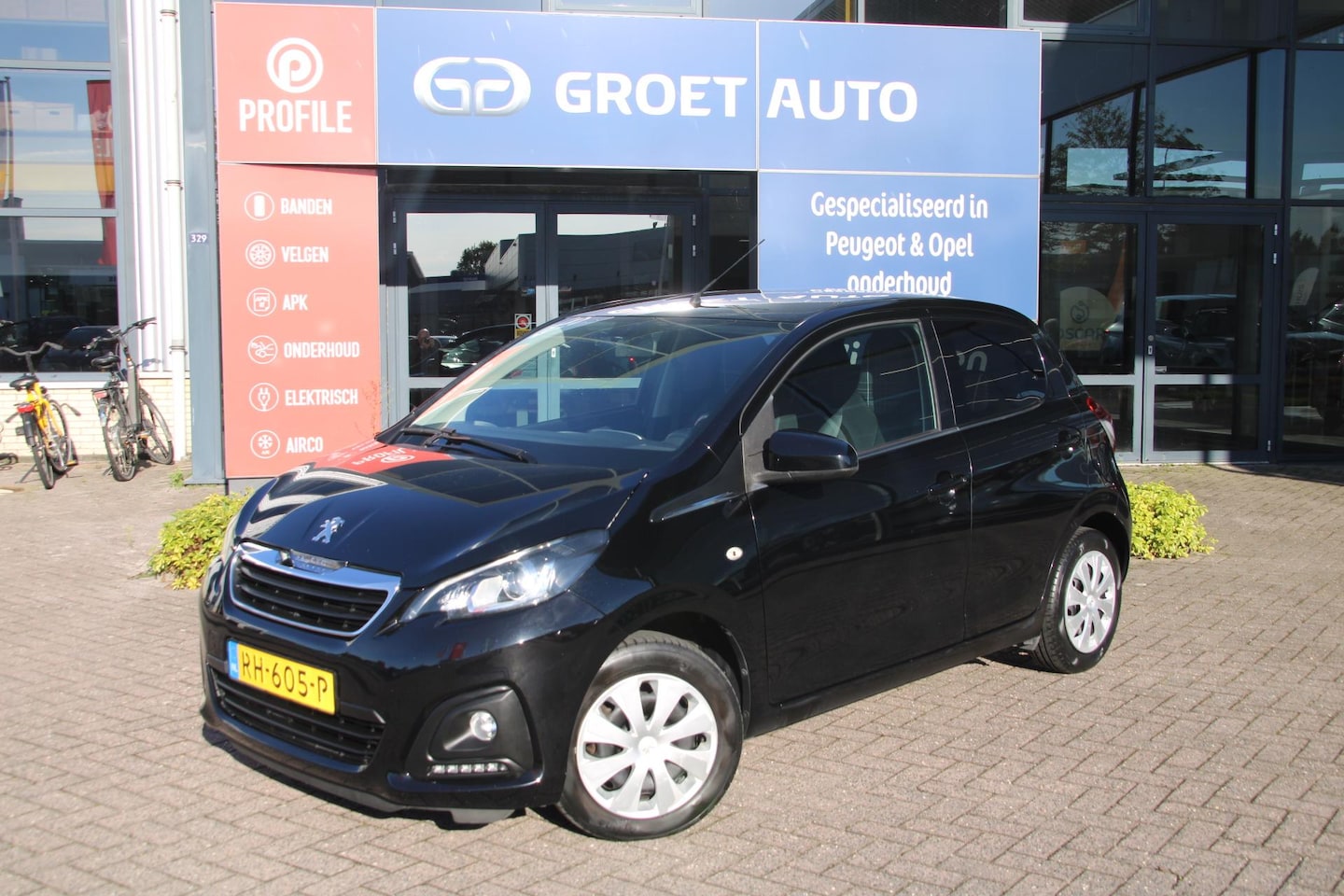 Peugeot 108 - 1.0 e-VTi Active 5-drs Airco Camera DAB Trekhaak voor fietsendrager Perfect onderhouden - AutoWereld.nl
