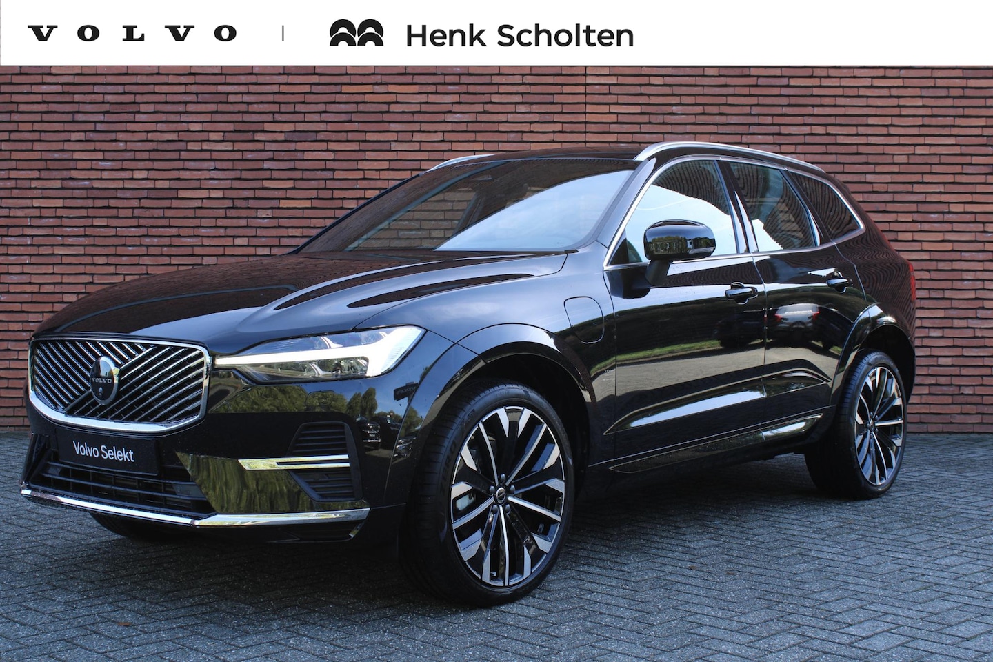 Volvo XC60 - T6 Plug-in hybrid AWD Ultra Bright | Luchtvering | 360° Parkeercamera | Parkeersensoren vo - AutoWereld.nl