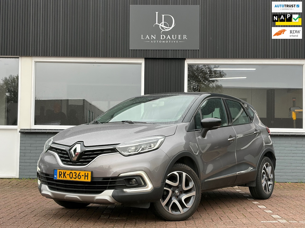 Renault Captur - 0.9 TCe Intens / Facelift Model / Led / APK ! - AutoWereld.nl