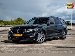 BMW 3-serie Touring - 330e | Airco/Clima | Cruise Control | Panoramadak | Trekhaak |