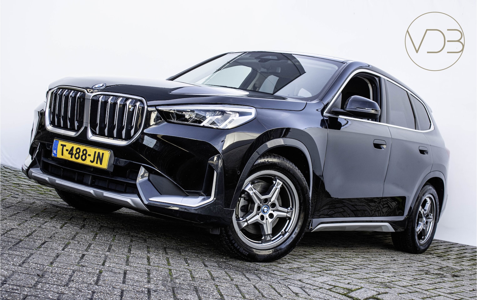 BMW iX1 - xDrive30 SOH 94% Launch Edition 67 kWh Origineel NL - AutoWereld.nl