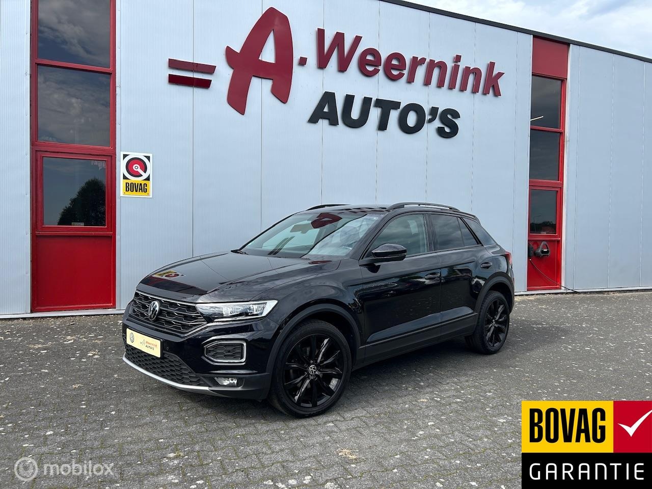Volkswagen T-Roc - 1.5 TSI Sport IQ drive Black Line Bns - AutoWereld.nl