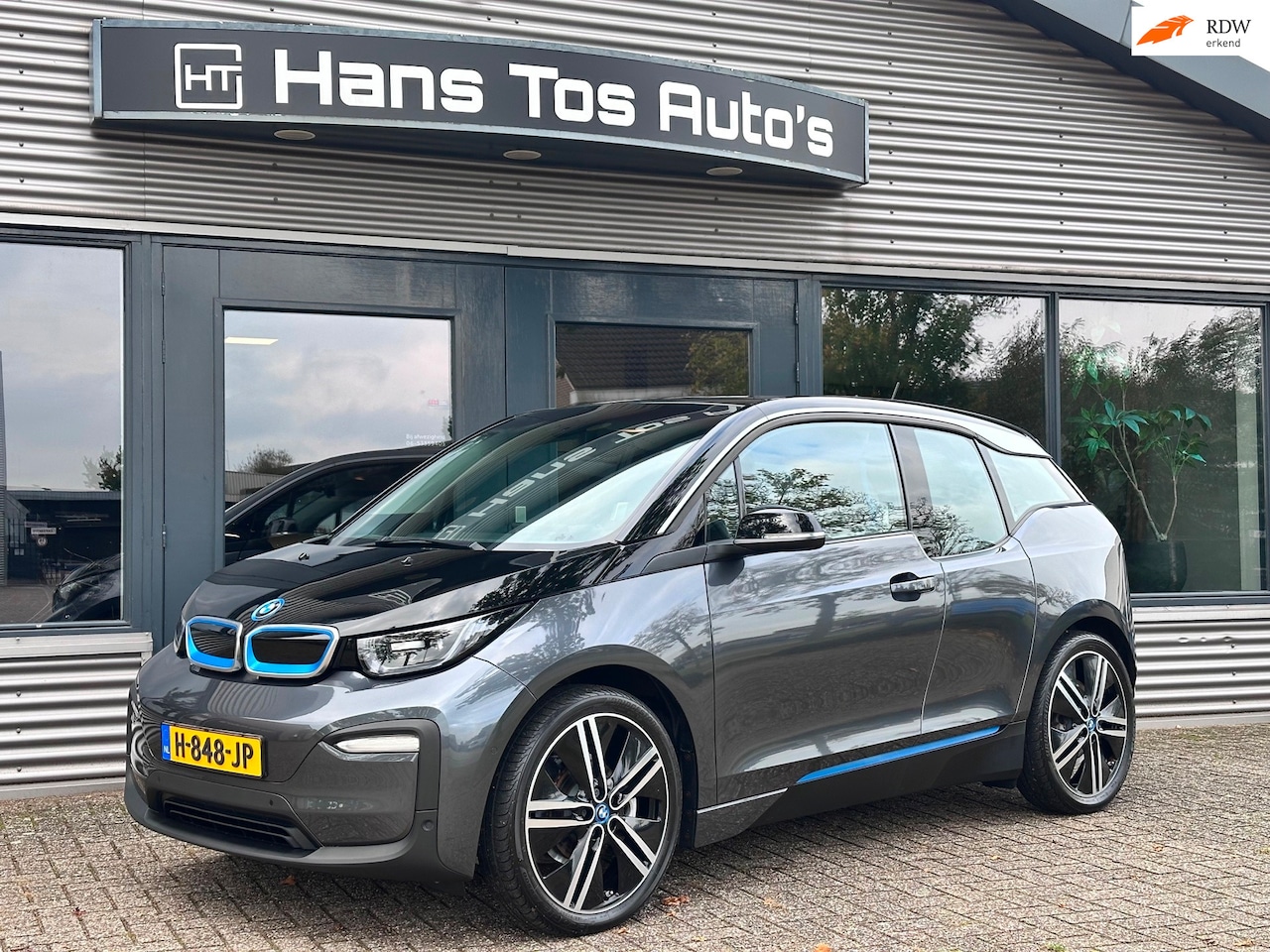 BMW i3 - Executive Edition 120Ah 42 kWh CAMERA / 20" / NL-Auto / NIEUWSTAAT - AutoWereld.nl