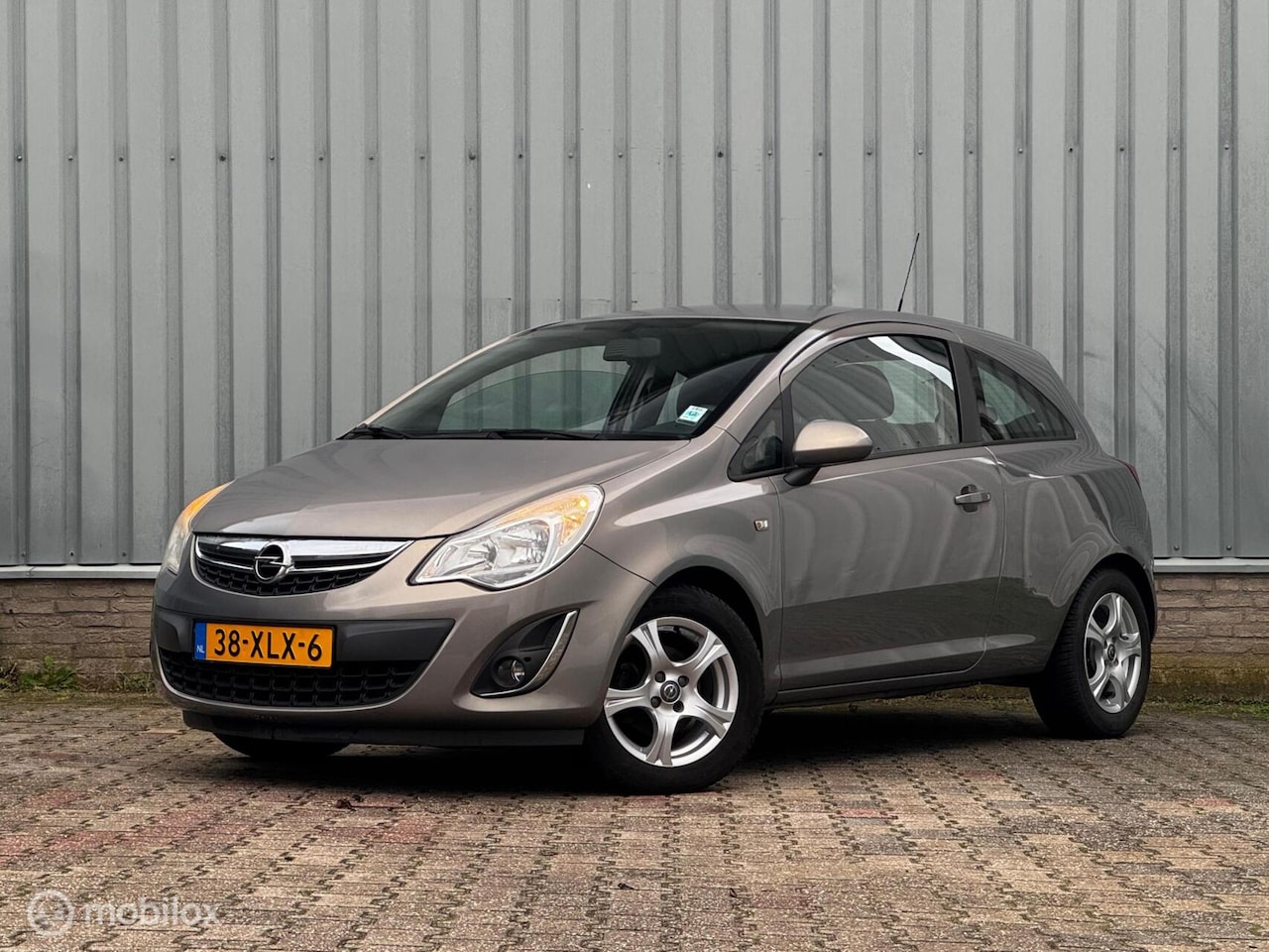 Opel Corsa - 1.2 Anniversary Edition LPG | BT | Cruise - AutoWereld.nl