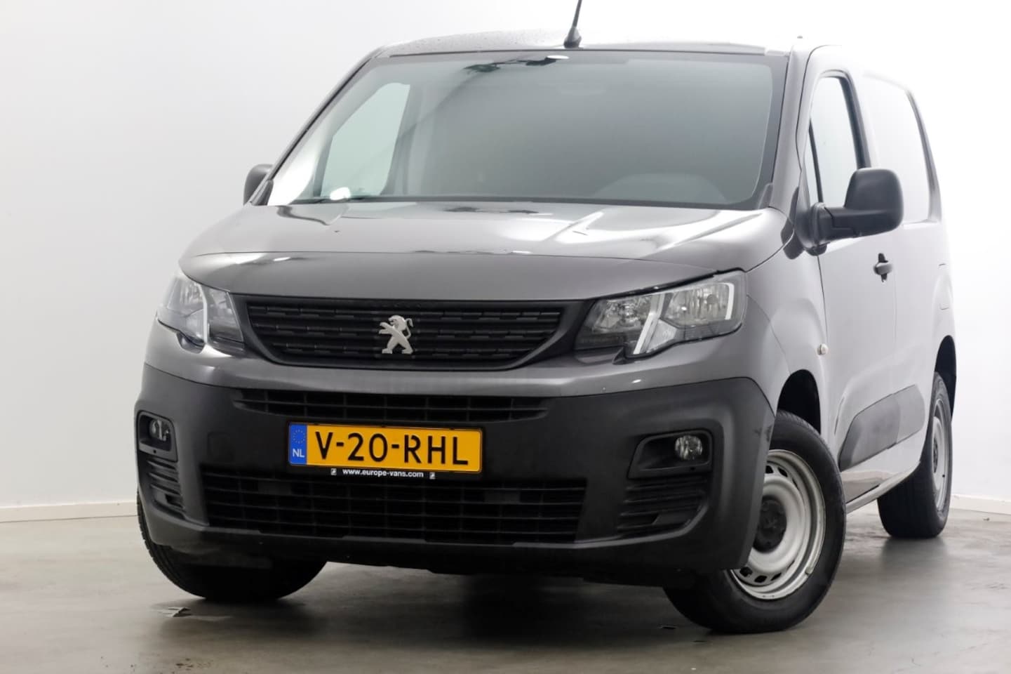 Peugeot Partner - 1.2 PureTech 110pk Benzine Airco/3Pers. 05-2021 - AutoWereld.nl