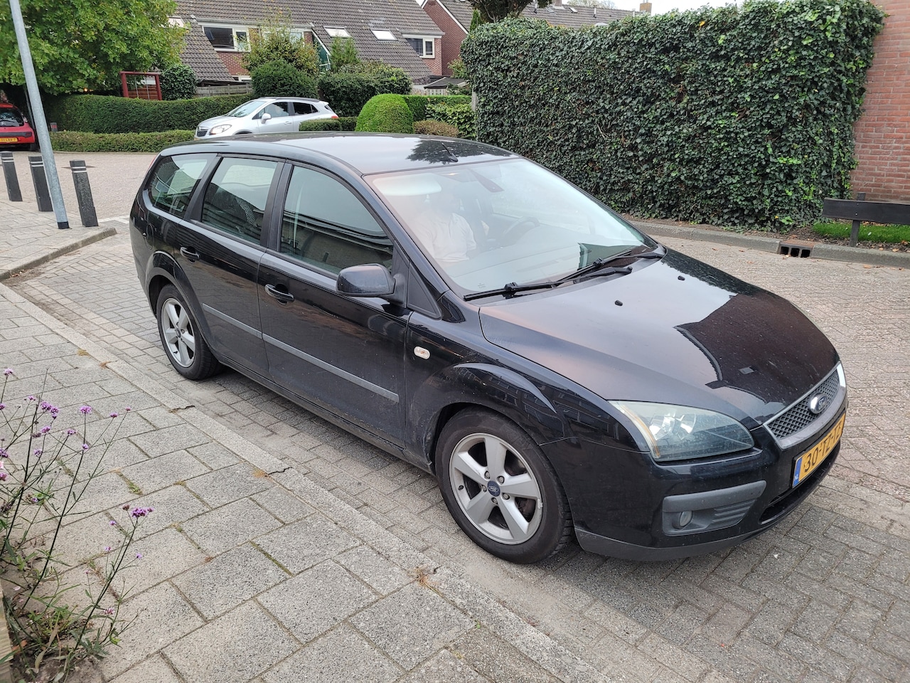 Ford Focus Wagon - 1.6-16V Futura - AutoWereld.nl