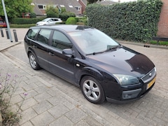 Ford Focus Wagon - 1.6-16V Futura