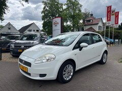 Fiat Grande Punto - 1.2 EDIZIONE LUSSO 5-DEURS / AIRCO / RADIO-CD / ELEK. RAMEN / TREKHAAK / 15'' LM-VELGEN
