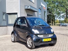 Smart Fortwo coupé - 0.7 pulse met schakelflippers aan het stuur