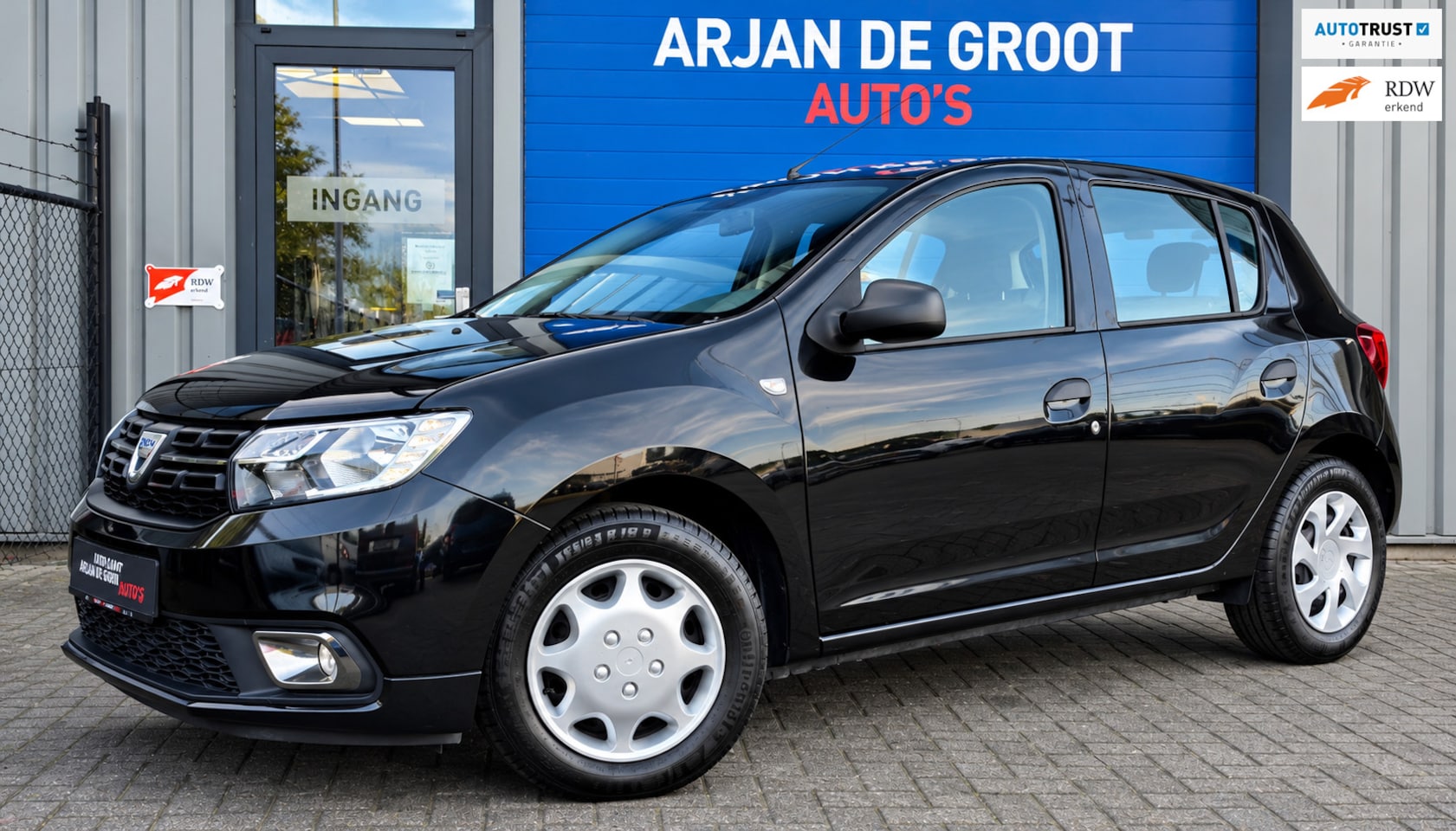 Dacia Sandero - 1.0 SCe Laureate 5Drs Airco Elec pakket Bleutooth - AutoWereld.nl