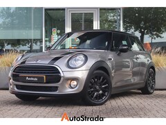 MINI Cooper - 1.5 136pk | Navi | Stoelverwarming | Parkeersensoren | Union Jack | Airco |
