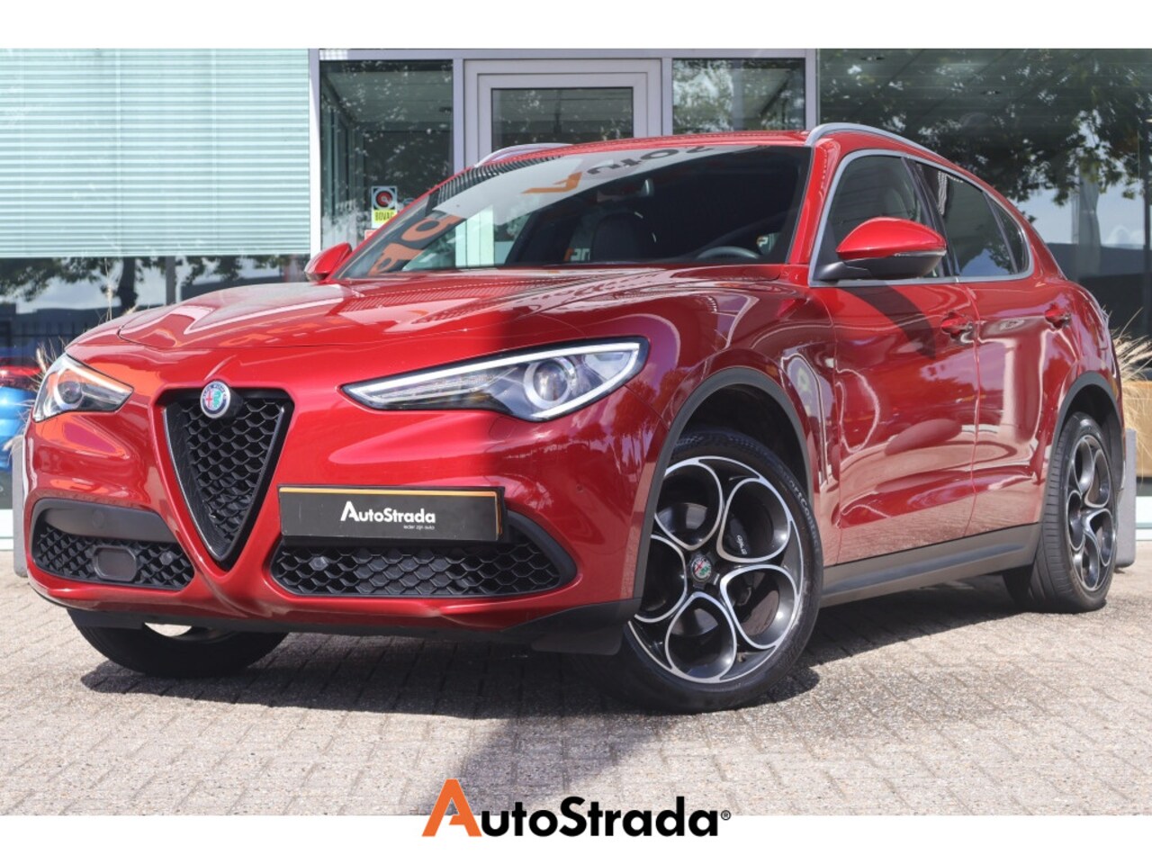 Alfa Romeo Stelvio - 2.0 280pk AT AWD B-Tech | Stoelverwarming | Camera | Navigatie | ACC | Dodehoek | Keyless - AutoWereld.nl