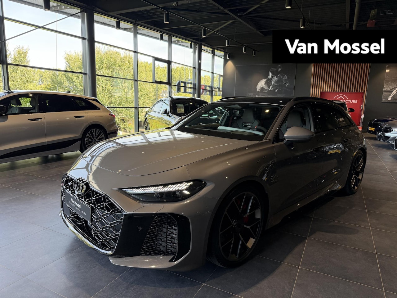 Audi RS5 - Avant | TREKHAAK | PANORAMADAK | BIJRIJDERSCHERM | MASSAGE | STOELVENTILATIE | STOELVERWAR - AutoWereld.nl