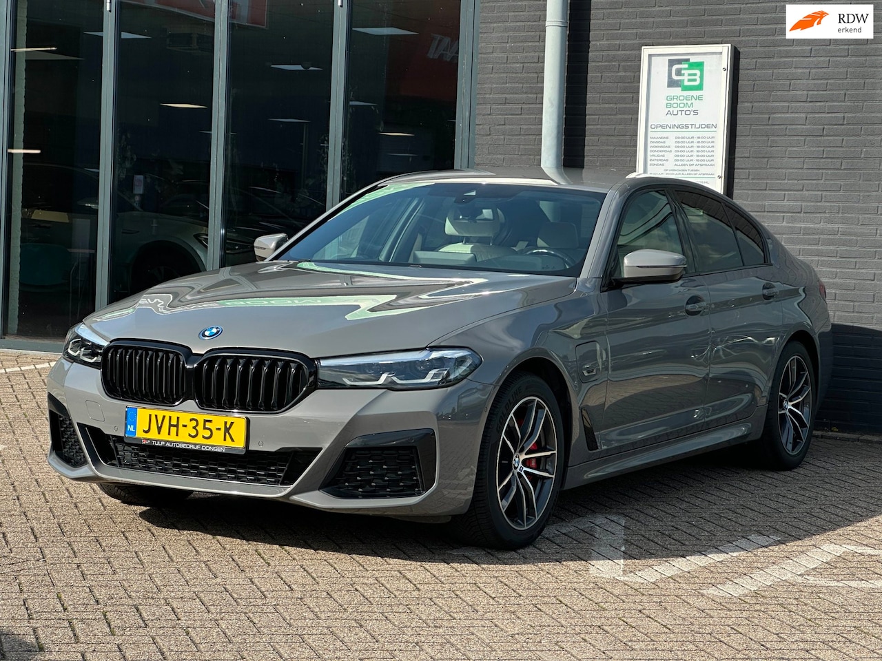 BMW 5-serie - 530e xDrive Business Edition Plus/CARPLAY/CAMERA/LEDER/NETTE STAAT!! - AutoWereld.nl