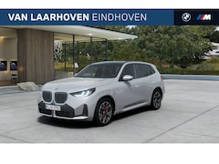 BMW X3 - 30e xDrive M Sport Automaat / Panoramadak / Trekhaak / Sportstoelen / Adaptieve LED / Comf