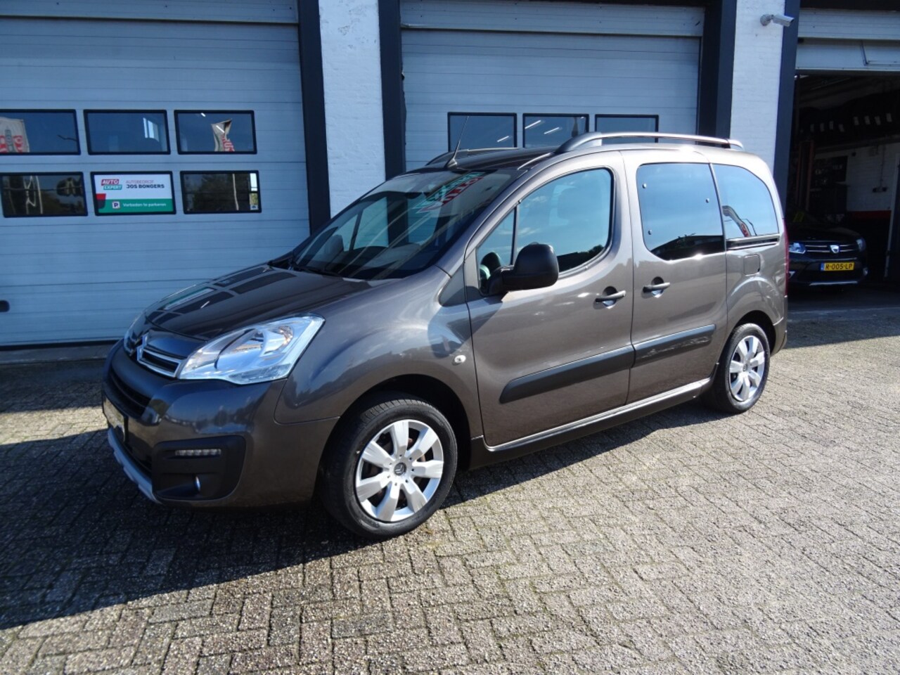 Citroën Berlingo - Break 1.2 PureTech 110pk S&S XTR - AutoWereld.nl