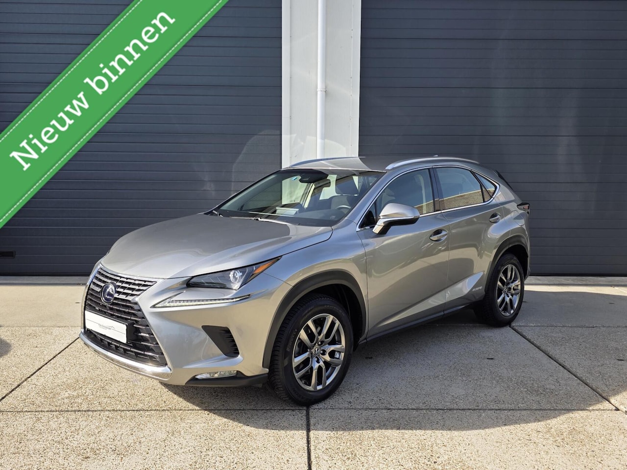 Lexus NX - 300h facelift - AutoWereld.nl