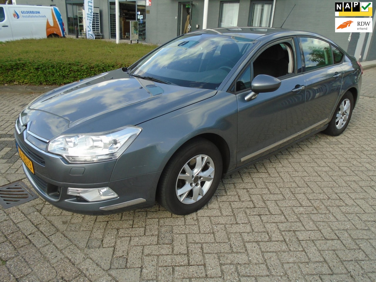 Citroën C5 - 2.0 16V Comfort 2.0 16V Comfort Nieuwe Apk - AutoWereld.nl