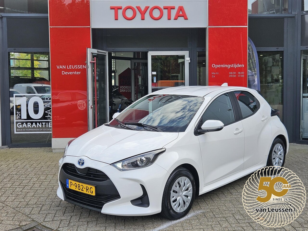 Toyota Yaris - 1.5 Hybrid Active CLIMA/CRUISE CONTROL APPLE CAR PLAY/ ANDROID AUTO - AutoWereld.nl