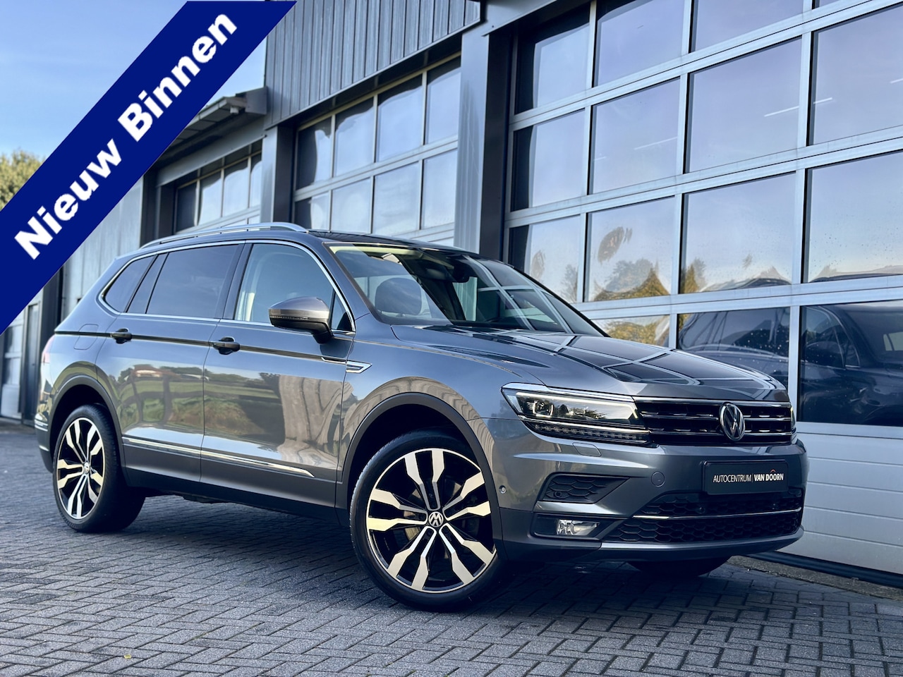 Volkswagen Tiguan Allspace - 1.5 TSI | DSG | Highline | 7-persoons | Stoelmassage | Camera | Stoel/stuurverwarming | LE - AutoWereld.nl