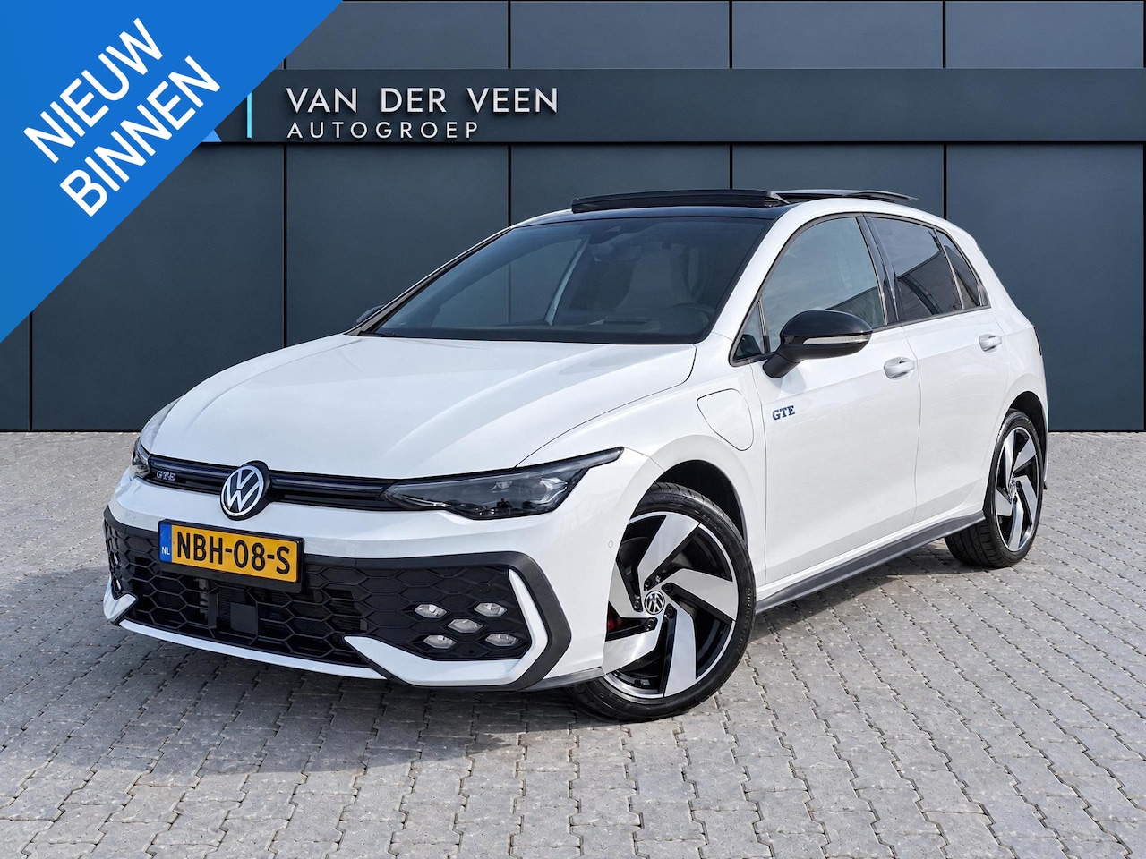Volkswagen Golf - 1.5 eHybrid GTE | Incl. 12 maanden garantie | Schuif/kantel dak | SOH 94% | Trekhaak | Par - AutoWereld.nl