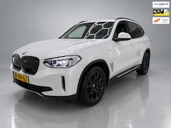 BMW iX3 - Executive 80 kWh SOH 96% 3 Fase [trekhaak Panorama Navi Apple / Andr