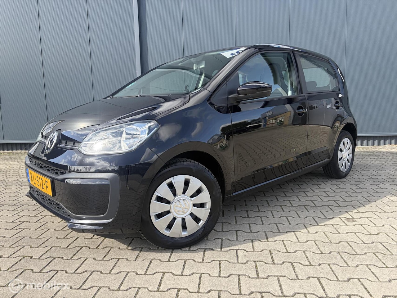 Volkswagen Up! - 1.0 BMT move up! 5Drs Airco Navi Bluetooth - AutoWereld.nl