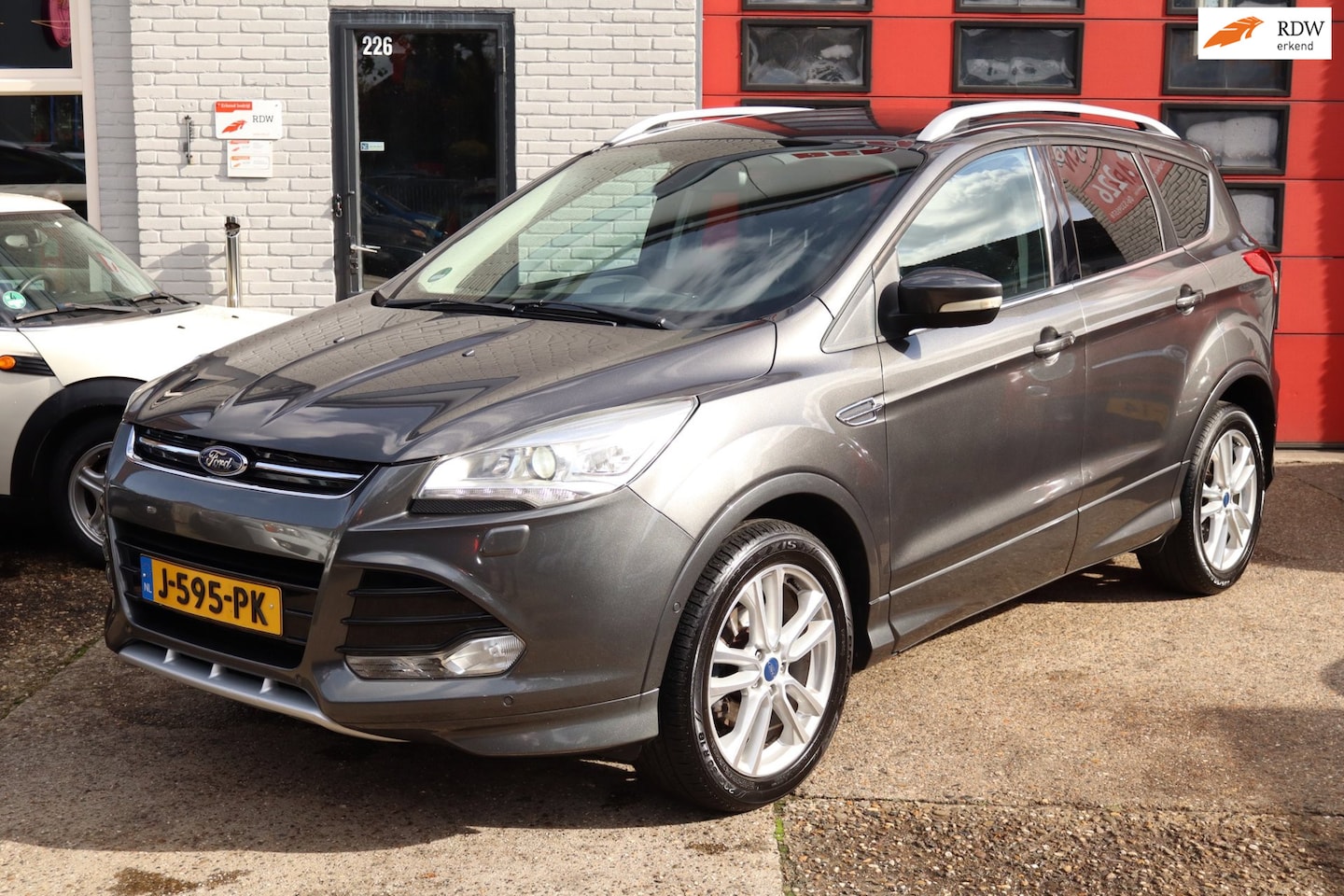 Ford Kuga - 1.5 Titanium Plus 1.5 Titanium Plus ,NAVI, LEDER, PDC, TREKHAAK - AutoWereld.nl