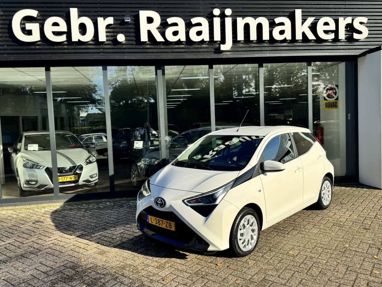 Toyota Aygo - 1.0 VVT-i x-play*Airco*Carplay*Camera* - AutoWereld.nl