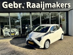 Toyota Aygo - 1.0 VVT-i x-play*Airco*Carplay*Camera