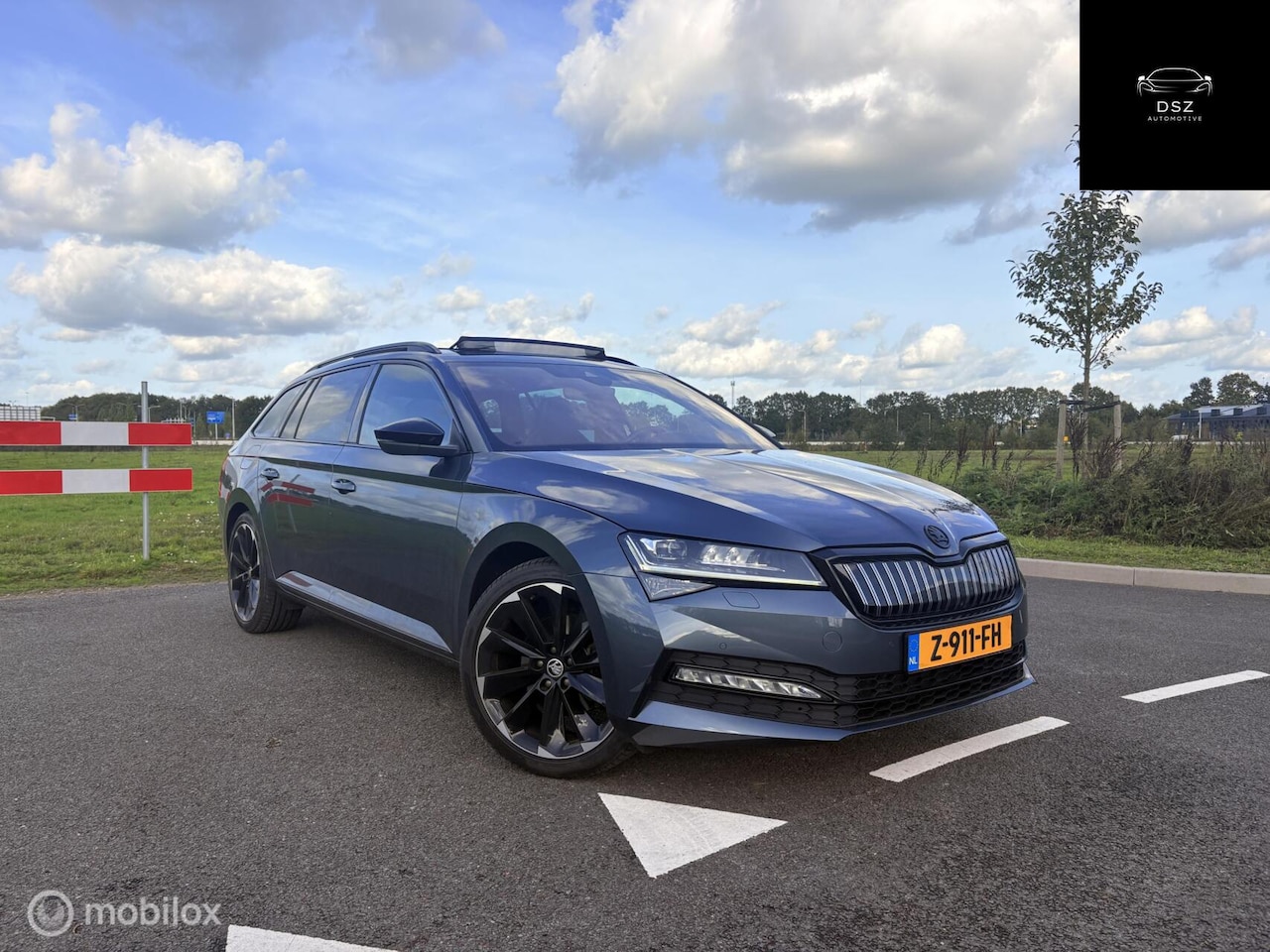 Skoda Superb Combi - 1.4 TSI iV Sportline Business 1.4 TSI iV Sportline Business - AutoWereld.nl