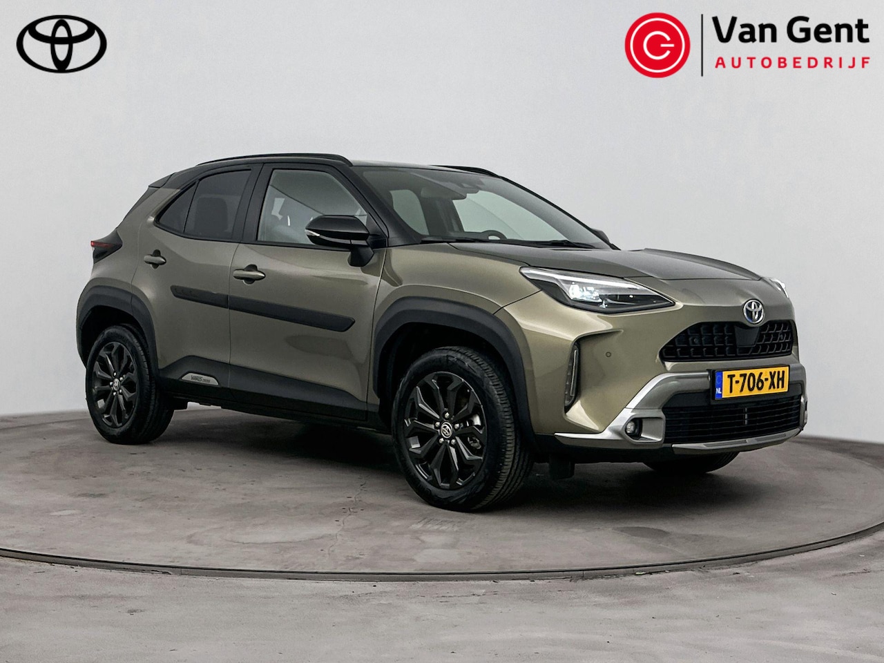 Toyota Yaris Cross - 1.5 Hybrid Explore | Apple Carplay / Android Auto | Stoelverwarming | Keyless | Parkeersen - AutoWereld.nl