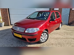 Fiat Punto - 1.2 Classic Edizione Cool In top staat Fiat Punto 1.2 classic Airco. 60.700km nap. Bjr 2009. Heeft onder eikenboom g