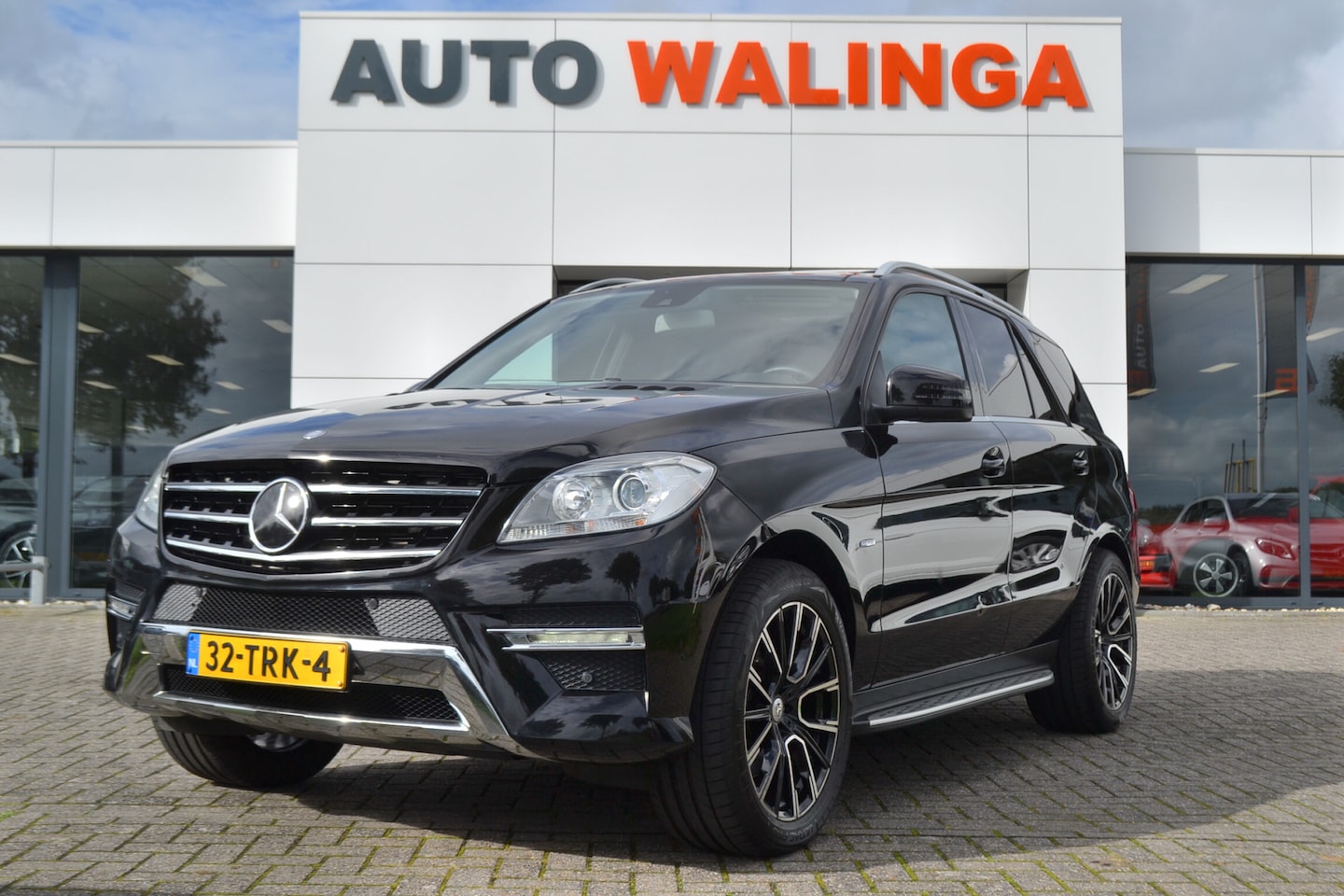 Mercedes-Benz M-klasse - 350 BlueTEC AMG Sportpakket | Luchtvering | Panoramadak | Stoelverw. v+a | Stoelgeheugen | - AutoWereld.nl