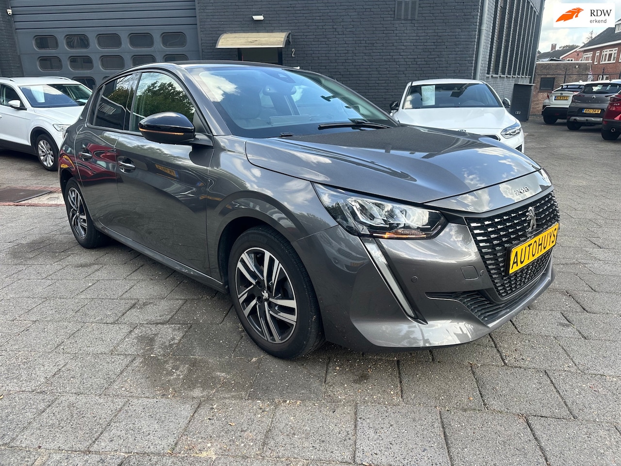 Peugeot 208 - 1.2 PT 101pk Allure Pack|Aut|Navi - AutoWereld.nl