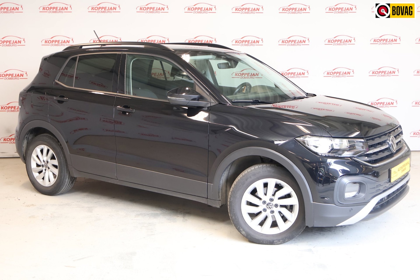 Volkswagen T-Cross - 1.0 TSI Life Edition|Trekhaak|Virtual Cockpit|Apple Carplay|Achteruitrijcamera|Klimaatcont - AutoWereld.nl