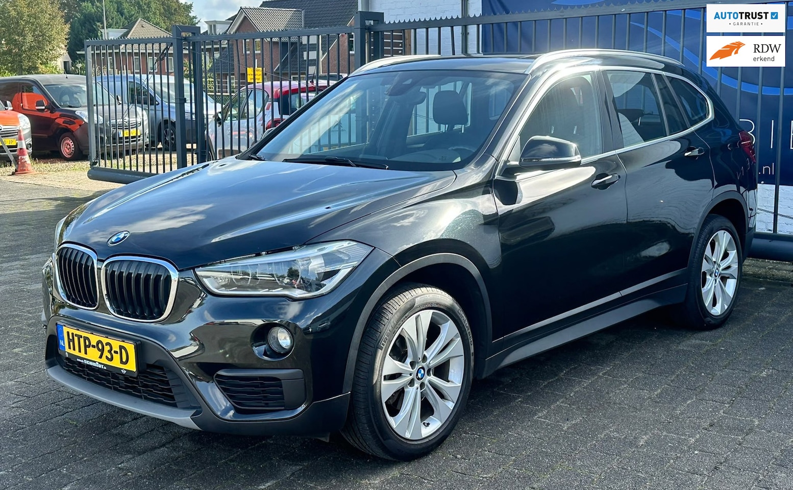 BMW X1 - SDrive18i Centennial High Executive / PANO / STOELVERWARMING / CRUISE CONTROL - AutoWereld.nl