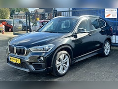 BMW X1 - SDrive18i Centennial High Executive / PANO / STOELVERWARMING / CRUISE CONTROL