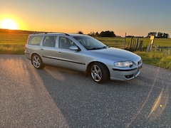 Volvo V70 - 2.5 R Geartronic