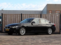 BMW 3-serie - 318i Led/Navi
