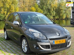 Renault Scénic - 1.6 Celsium 1e eigenaar navigatie trekhaak airco elektrische ramen cv op afs