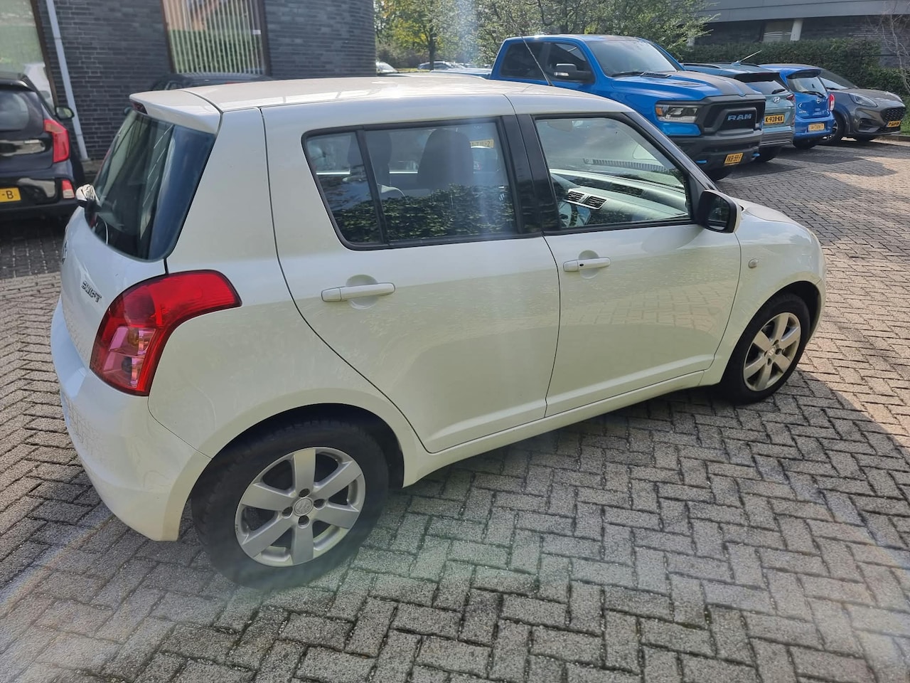 Suzuki Swift - 1.3 Cool