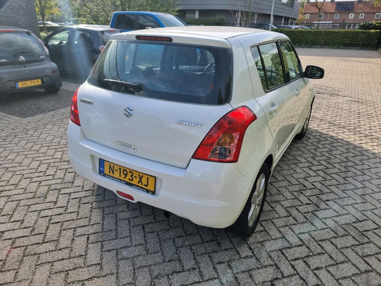 Suzuki Swift - 1.3 Cool