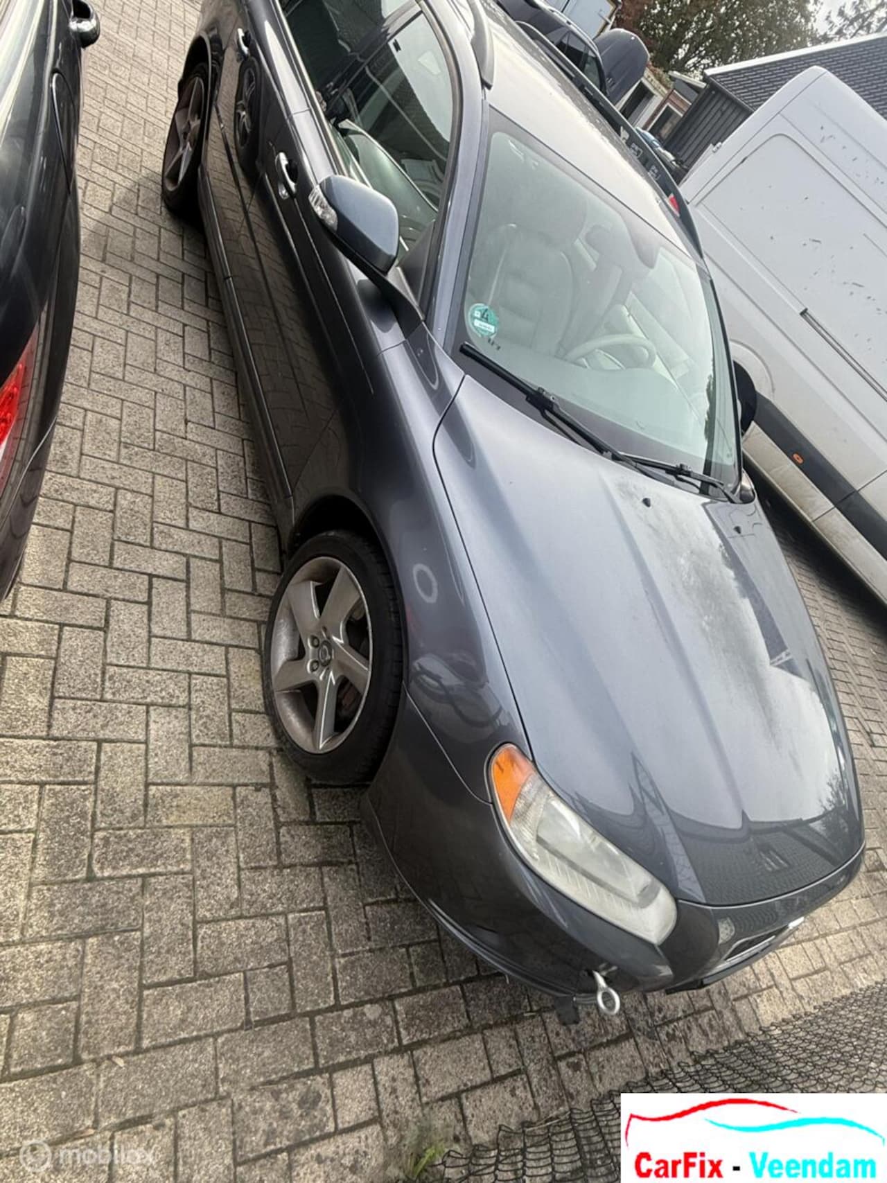 Volvo V70 - 2.4 D5 Momentum(DISTRIBUTIERIEM KAPOT) - AutoWereld.nl